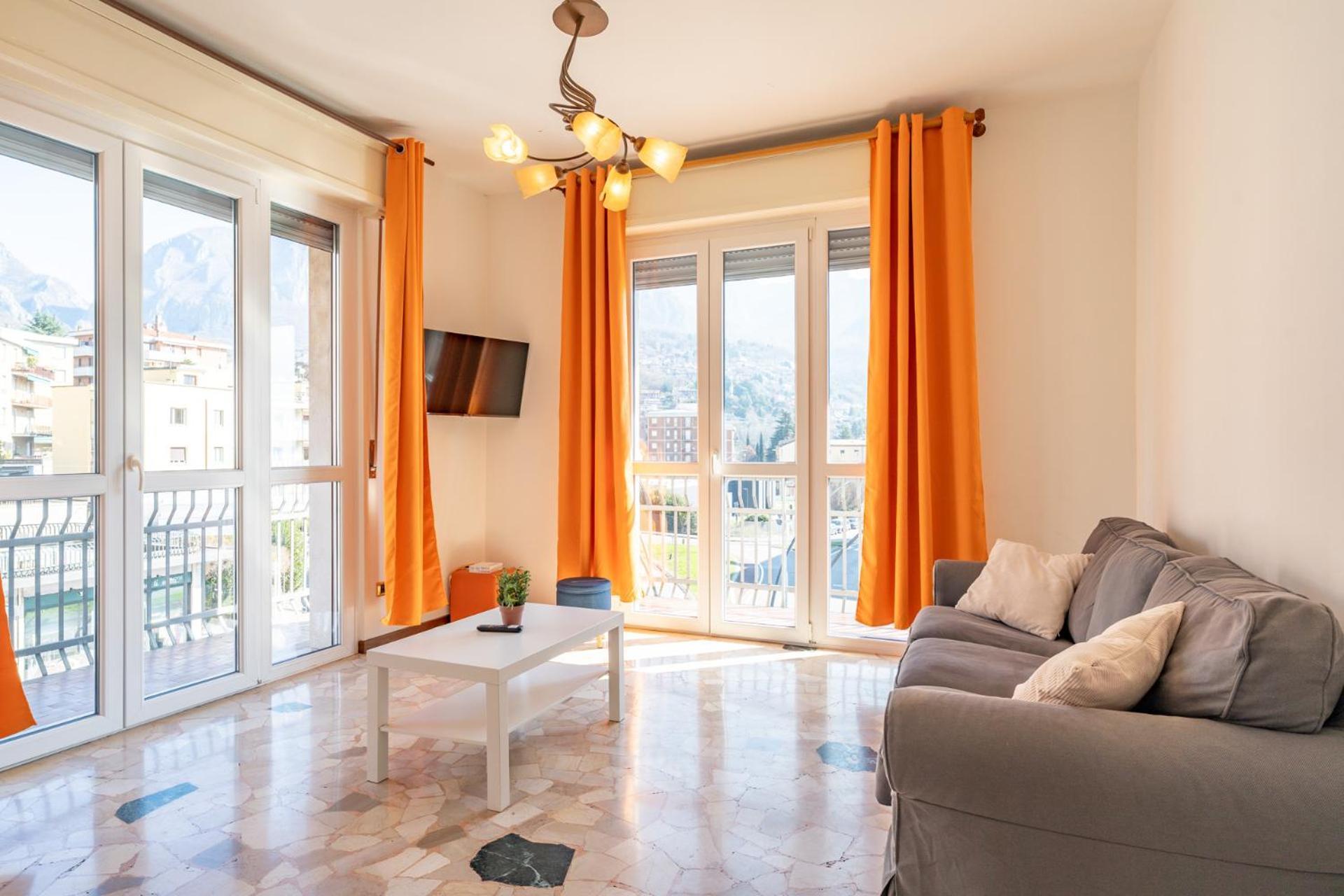 Spacious With Panoramic Views In Appartement